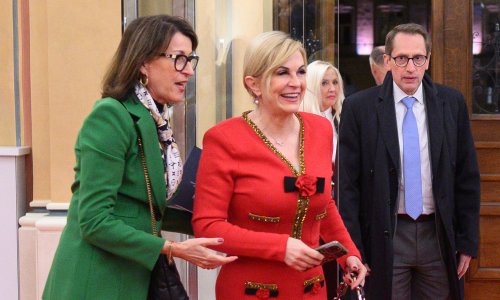 Svi pogledi pratili su Kolindu Grabar-Kitarović u boji koja nikad ne prolazi nezapaženo