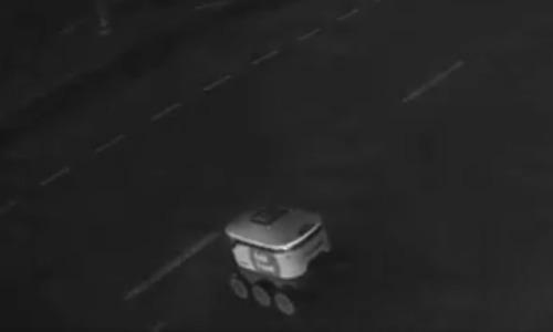 [VIDEO] Robotsko vozilo izazvalo prometnu nesreću i pobjeglo s mjesta događaja