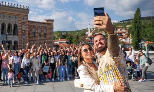 Ljudi vrište od smijeha: Kristijan Iličić u Kini 'pojeo' vlak