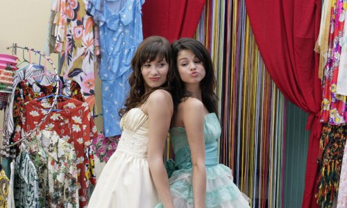 Selena Gomez i Demi Lovato ponovno zajedno: Jedna kampanja vratila obožavatelje u njihove tinejdžerske dane