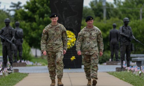 Trese se Pentagon: Smijenjen ključni general, priča je čudna