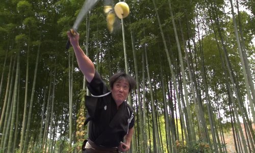 Trebate mesoreznicu? Razmislite o katani