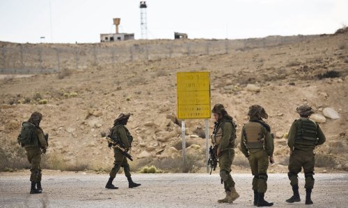 Najmanje 23 egipatska vojnika poginula u napadima na Sinaju