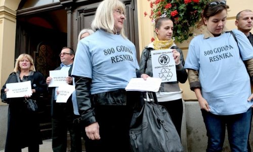 Bandić brutalno izviždan na ulasku u Skupštinu