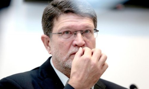 Piculu zabrinule gužve na granicama, pitao Komisiju što misli poduzeti