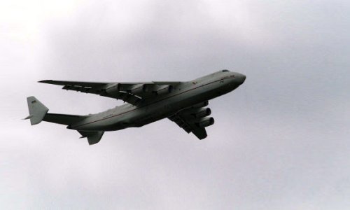 Gigantski transformator prošao kroz grad, čeka se gigantski avion