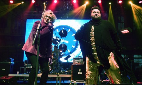 Kako izgleda Jacques Houdek u zlatnom kombinezonu? Ovako!