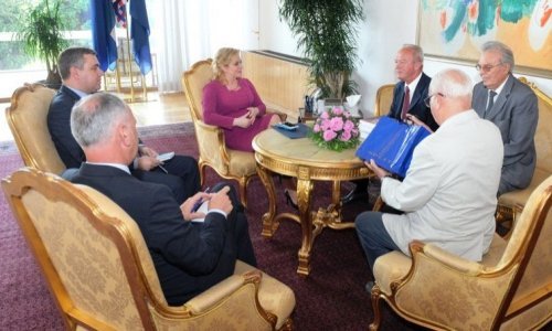 Antifašisti kod predsjednice negodovali zbog Titove biste