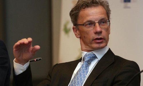 Rađenović brani Vujčića u slučaju franka