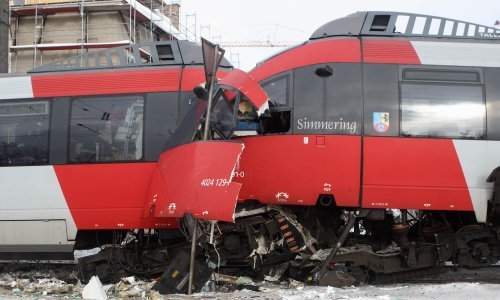 Sudar vlakova kod Beča, u Madridu vlak udario u barijeru, 45 ljudi je ozlijeđeno