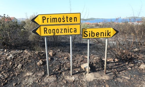 I dalje gori kod Šibenika, vatrogasci čuvali kuće u Brodarici