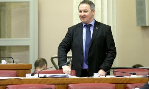 Prvo ročište protiv Culeja zbog razbijanja dvojezičnih ploča