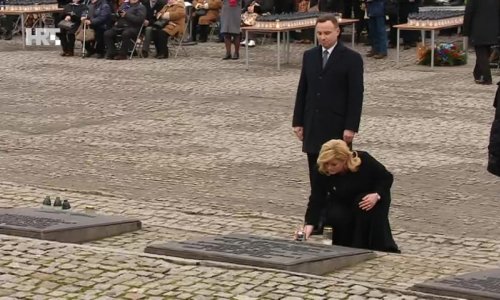 Grabar-Kitarović i Duda u Auschwitzu: Ne ponovilo se