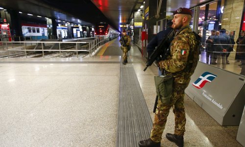 Rim: evakuacija kolodvora zbog - dječjeg oružja