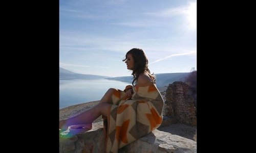 Holivudska glumica uživa u Zagrebu, Mostaru, Beogradu...