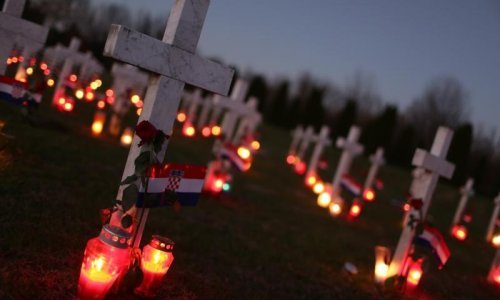 Vukovar se sjeća ubijenih u Veleprometu i na Ovčari
