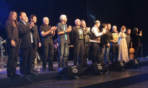 Indexi se okupljaju i spremaju spektakl