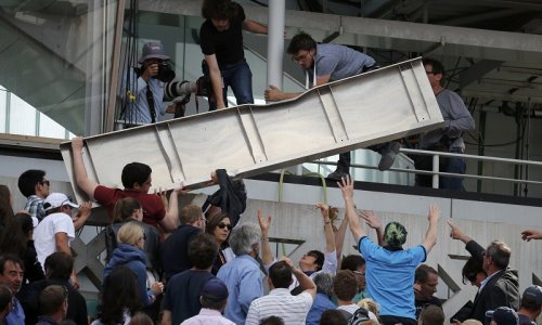 Panika u Parizu; urušio se dio stadiona na Roland Garrosu