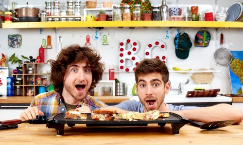 Ovako izgleda kad Amerikanci prvi put kušaju sarmu