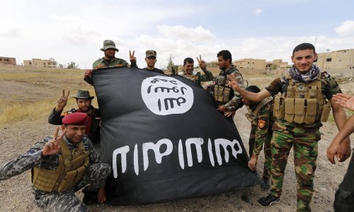 U Tikritu otkrivene grobnice novaka koje je pogubio IS