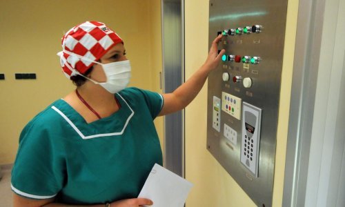 Ima karcinom koji se širi, a na CT mora čekati tri mjeseca!