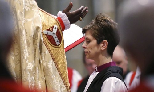 Anglikanska crkva u Engleskoj zaredila prvu biskupicu