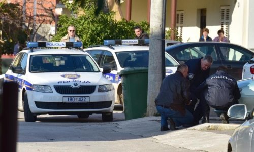 Ranjena beba operirana i bori se za život