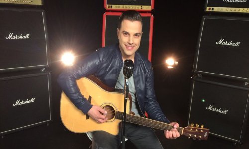 Ivan Zak vam donosi novu glazbenu čaroliju – zaljubite se uz pjesmu 'Da si tu'