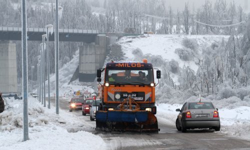 Poledica na cestama širom Hrvatske zbog snijega i kiše, za vikend dolazi pravo proljeće