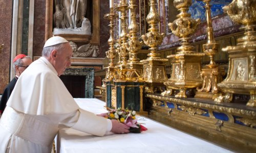 Papa pozvao vjernike da razmisle o uzorcima nasilja nad migrantima