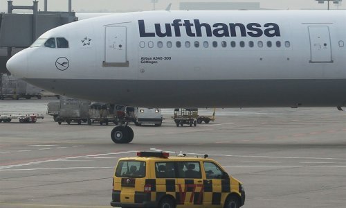 Na aerodromu u Frankfurtu morala dokazati da je dojilja