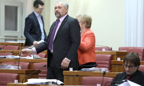 Hrelja: Priča o nacionalnoj mirovini lijepo zvuči, ali to je predizborni balon