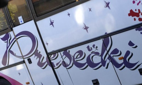 Jedna osoba teže, osam lakše ozlijeđeno u autobusnoj nesreći