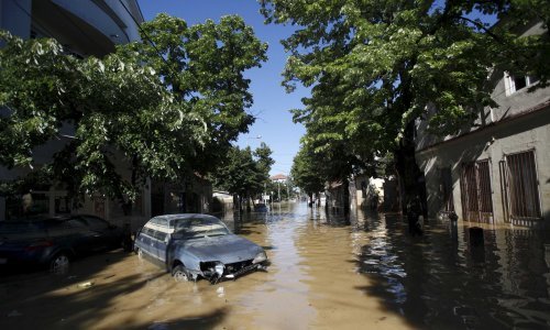 Utopili mu se žena i dijete, a on i dalje spašava ljude