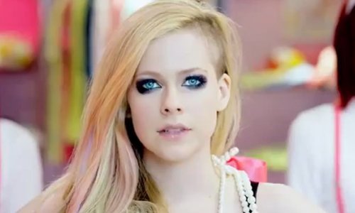 Slavnu pjevačicu razljutile optužbe za rasizam