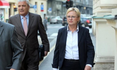 Fimi media se gasi, kako će država utjerati dug?