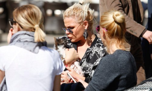 Koga to u javnosti ljubi Martina Vrbos?