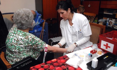 Britanija započela istragu o tisućama ljudi umrlih zbog zaražene krvi