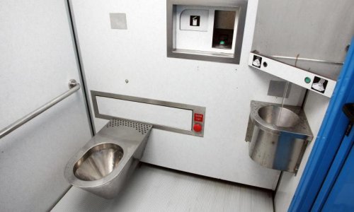 I Bandićevi zlatni WC-i došli na tapetu Uskoka