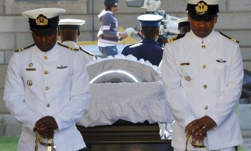 Mandelin pokop 'strogo rezerviran za obitelj'