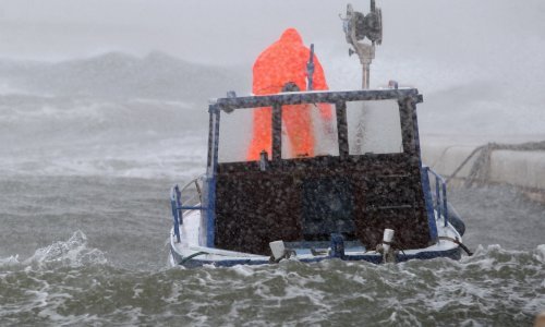 Sudar brodova u Lencu, bura raznosi brodice