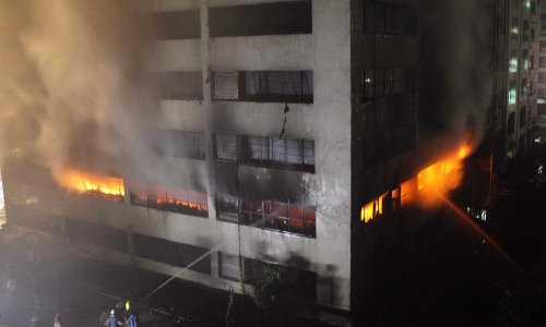 Nova drama u Dhaki: Požar u tvornici tekstila