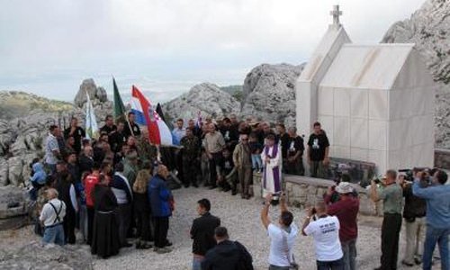 Poharano i pokradeno spomen-obilježje Gavranu