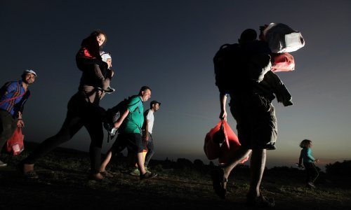 U starom Sarajevu niknulo improvizirano izbjegličko šatorsko naselje