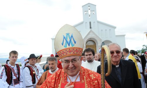Kardinal Puljić: 'Katolici su nestali iz nekih dijelova BiH, a u drugim su obespravljeni'