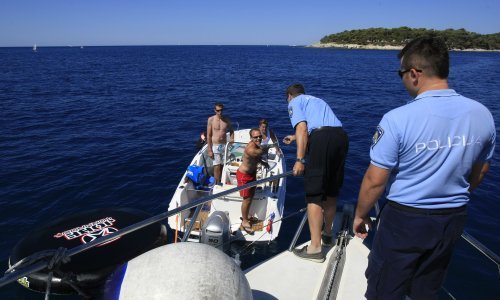 U akciji 'Sigurna plovidba' policija ispisala 1,8 milijuna kuna kazni