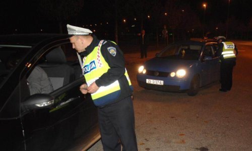 Prilikom pretjecanja poginuo vozač u baranjskom mjestu Švajcarnica