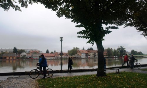 Karlovačke rijeke rastu, grad se priprema za obranu od poplava