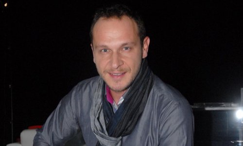 Gdje je nestao glumac Enis Bešlagić?