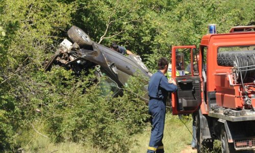 U nesreći kod Knina poginula jedna osoba